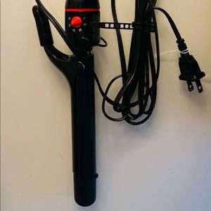 Babyliss curling iron 1’